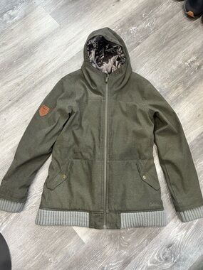 Cabela's Olive Green Softshell Jacket with Leather Patch